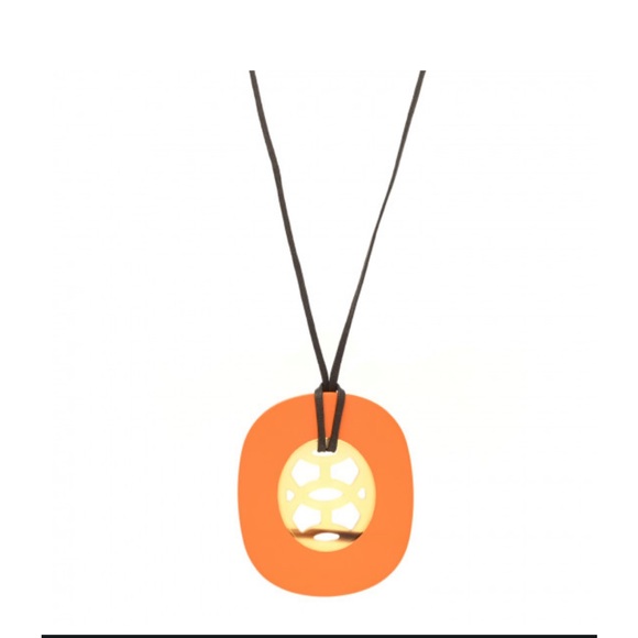 Hermes Jewelry - 💯% Authentic Hermes Buffalo Horn Lacquer Lift Necklace